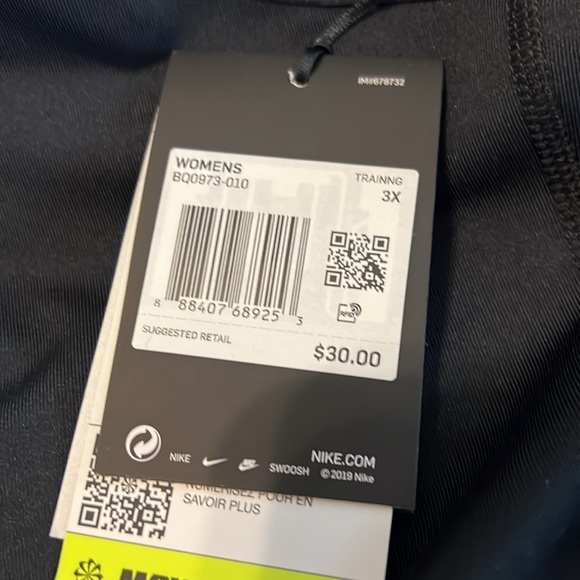 Nike Women plus Medium-Support Sports Bra - Picture 10 of 10